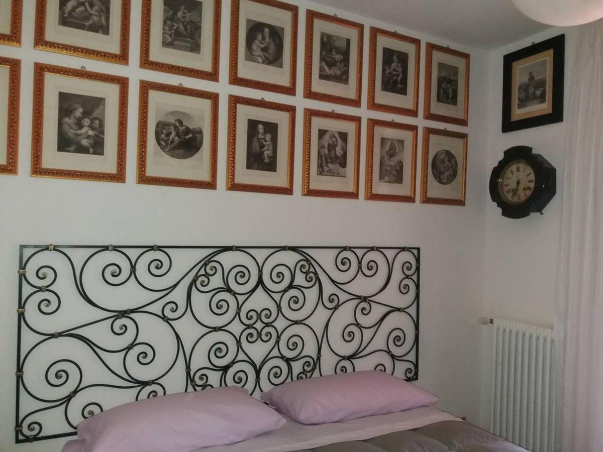 Casa Intignano - Camera Con Bagno E Portico Vista Lago Tremezzo Exteriör bild