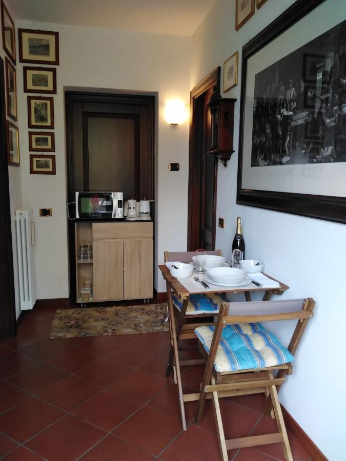 Casa Intignano - Camera Con Bagno E Portico Vista Lago Tremezzo Exteriör bild