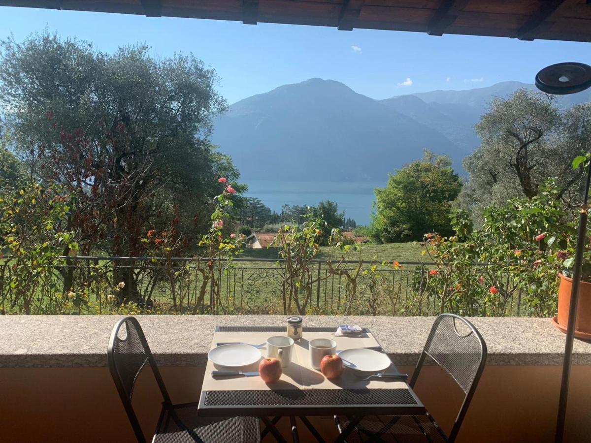 Casa Intignano - Camera Con Bagno E Portico Vista Lago Tremezzo Exteriör bild