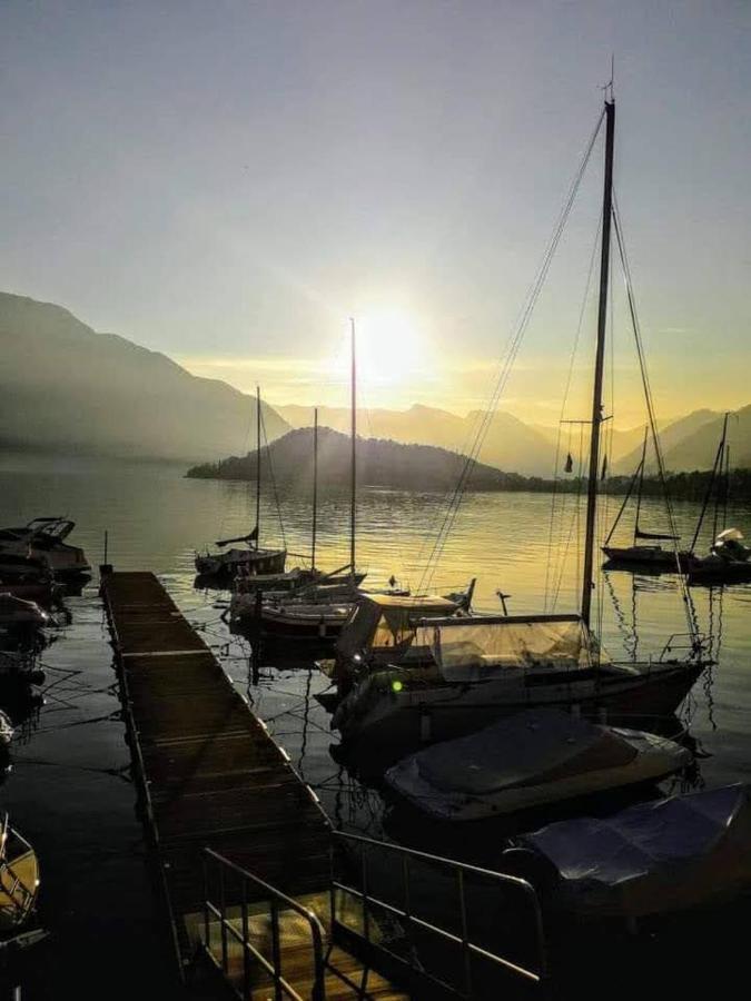 Casa Intignano - Camera Con Bagno E Portico Vista Lago Tremezzo Exteriör bild