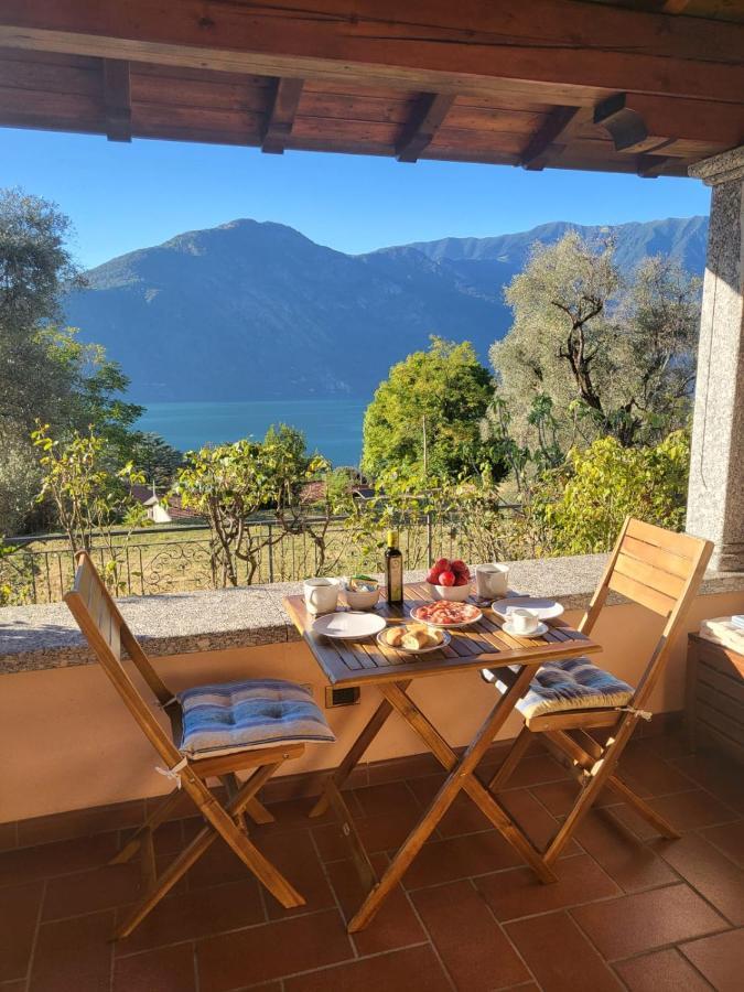 Casa Intignano - Camera Con Bagno E Portico Vista Lago Tremezzo Exteriör bild