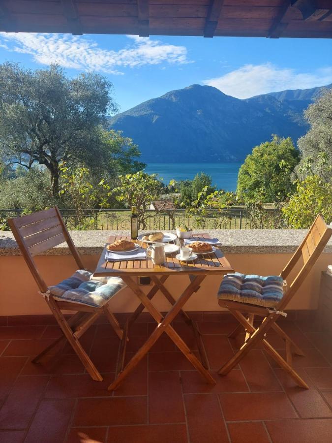 Casa Intignano - Camera Con Bagno E Portico Vista Lago Tremezzo Exteriör bild