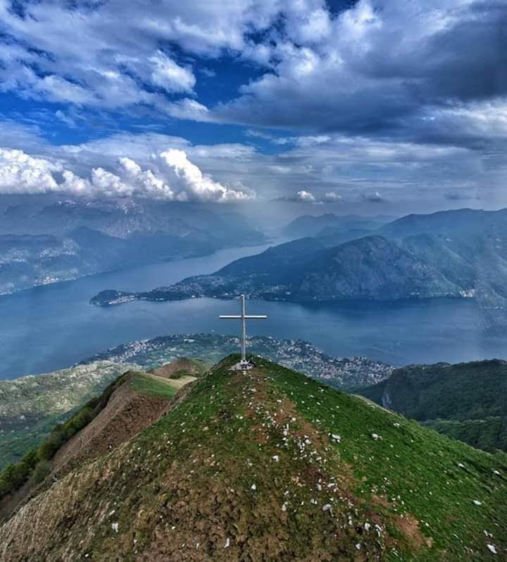Casa Intignano - Camera Con Bagno E Portico Vista Lago Tremezzo Exteriör bild